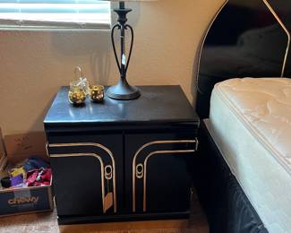 Black Lacquer nightstands, table lamps