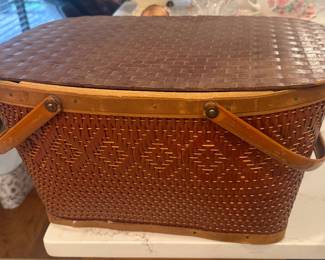 1950's picnic basket