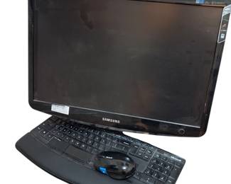 Samsung 2232BW Computer Monitor 22" With wireless keyboard and mouse