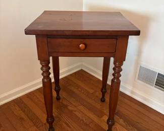 Table 21”w x 18 3/4”d x 29 1/2”h