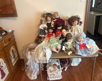 doll colection riverview old