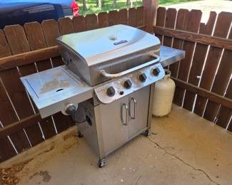 Gas grill