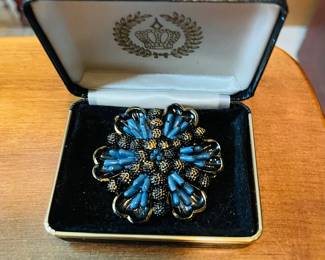 Brooch