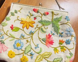 Vintage Embroidered Purse 