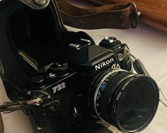 NIKON FE2