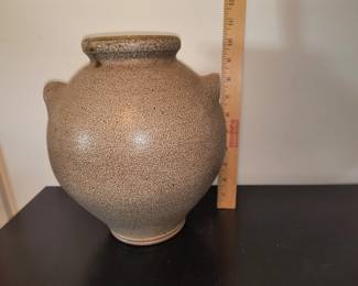 Covack pottery vessel