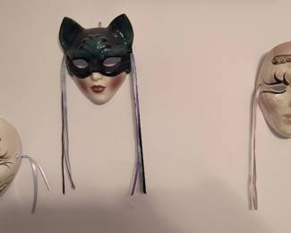 Mardi gras mask wall hangers