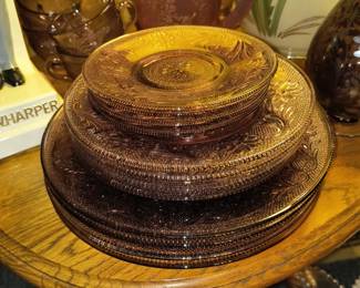 Amethyst glass plate set
