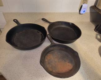 Cast iron frying pans 