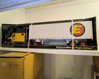 Estes tractor trailer - NOS