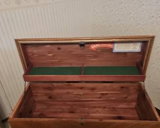 Ginuine Lane Cedar Chest