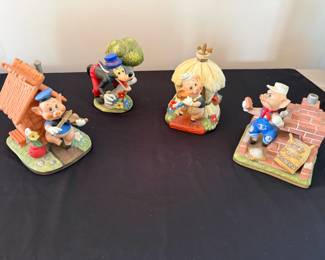 1960s Walt Disney Productions Three Little Pigs Porcelain Ceramic Music Box Set.