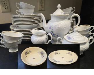 Royal Kent RKT14 Violets Complete Dishware Set