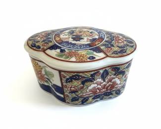 Vintage Japanese Imari-Style Porcelain Trinket Box with Floral Motif
