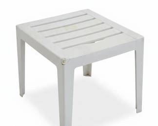 Grosfillex Westport Commercial Resin Low Table