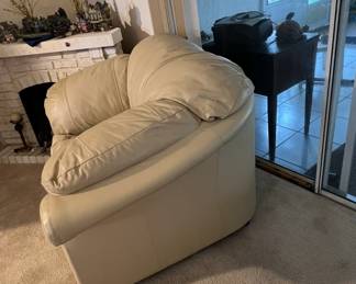 Cream Leather Armchair fourth image