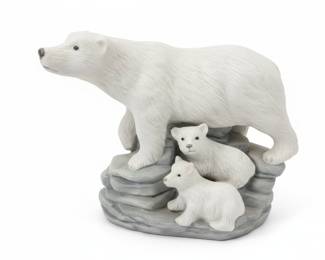 HOMCO Masterpiece Porcelain Polar Bear Family Figurine