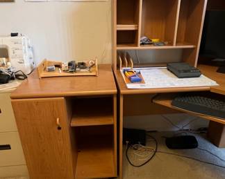 Laminate Corner Computer Desk with Hutch third image
