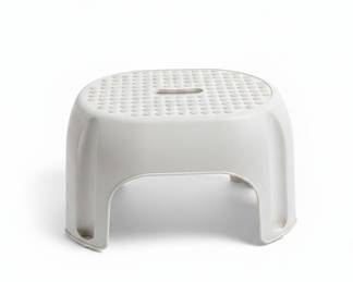 Rubbermaid Roughneck Plastic Step Stool