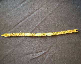 Vintage Gold-Tone X-Link Bracelet with Green Cabochons
