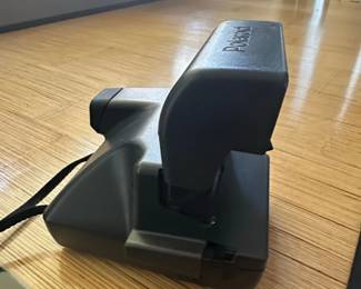 Polaroid OneStep Instant Camera second image