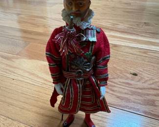 Peggy Nisbet Yeoman Warder Beefeater Doll