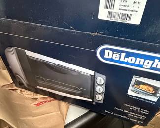 DeLonghi EO Convection Oven with Broiler