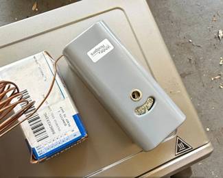 WhiteRodgers Refrigeration Temperature Control with Capillary Tube second image