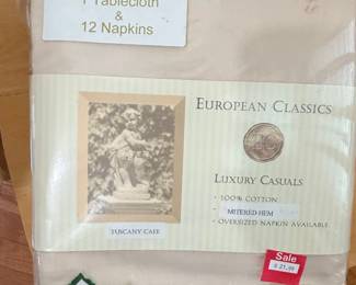 Waterford Linens European Classics Tuscany Cafe Tablecloth and Napkin Set
