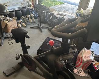 Peloton Original Indoor Cycling Bike fifth image
