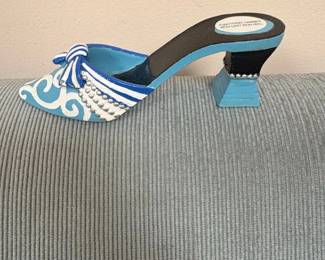 Just the Right Shoe by Raine Midnight Promises Decorative Shoe