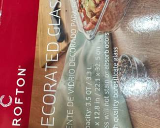 Crofton Decorated Glass Baking Dish . QT