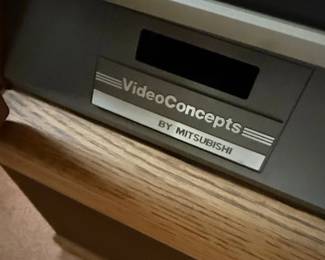 VideoConcepts by Mitsubishi CRT Television second image
