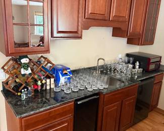 Bar ware, wine cooler