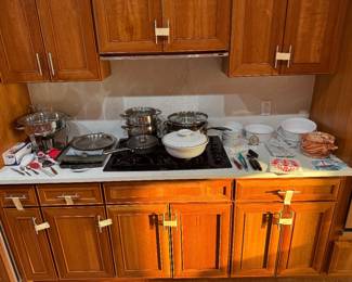 Pots, chafing pan, Dutch oven