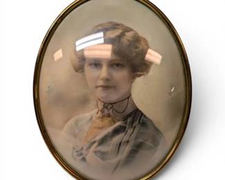 Antique Portrait w GoldToned Oval Frame
