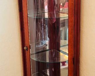 Corner curio