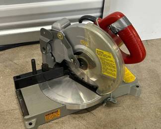 Lot #68 Makita M242 8-1/4 Inch Miter Saw 115V 5000RPM Corded Vintage Japan Power Tool