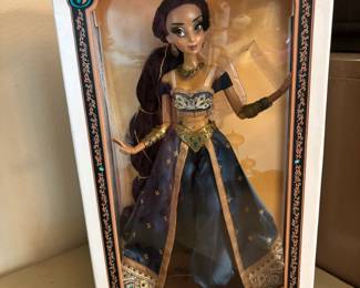 LE Jasmine Doll CAST MEMBER DISPLAY