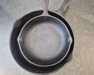 93 WagnerWareUSACastIronPans
