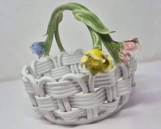 92 ShaffordItalyPorcelainFruitBasketFloralMotif