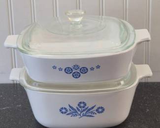 34 TwoVintageCorningWareSquareLiddedDishes