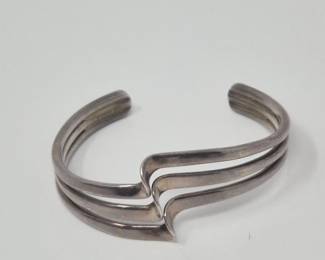 23 SterlingSilverWaveCuffBracelet