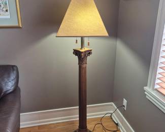 20 MaitlandSmithAttributedWoodandBrassFloorLampwithLinenShade