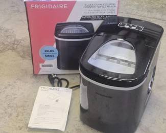 69 FrigidaireStainlessSteelCountertopIceMakerAutomaticSelfClean