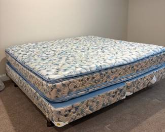 KING SIZE BED