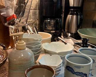 KITCHENWARE, COFFEE POTS, DISHES