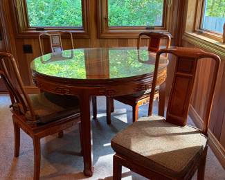ROUND TO OVAL (WITH 2 LEAVES) ROSEWOOD WOODEN TABLE AND CHAIRS.