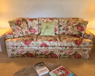 Lovely Floral Sofa, like new