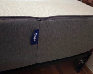 Casper Cooling 12" memory foam Mattress, (like new) full size